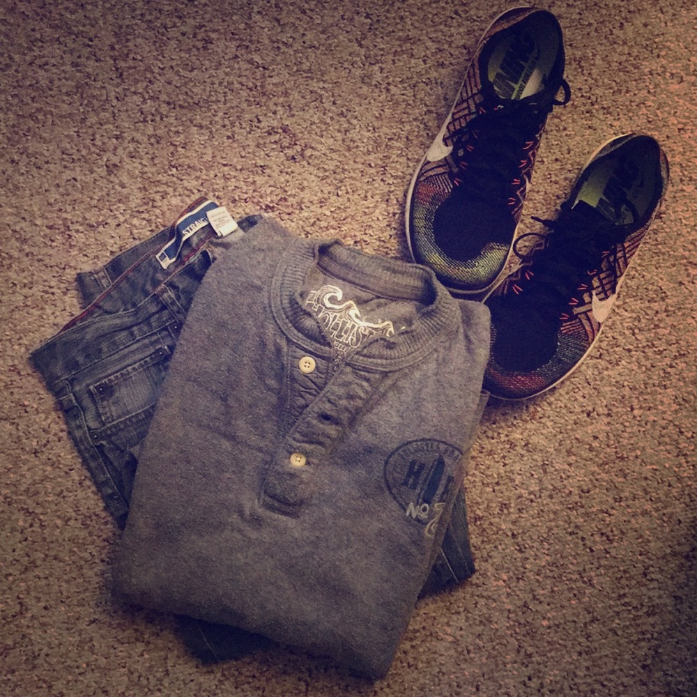 Hollister crew neck button shirt